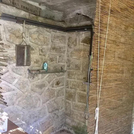 Maison Ardechoise بيت للعطل