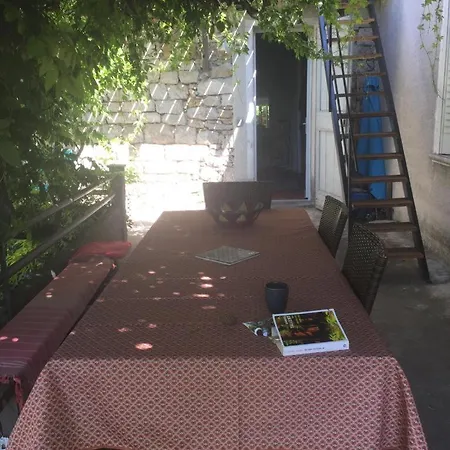 Maison Ardechoise بيت للعطل